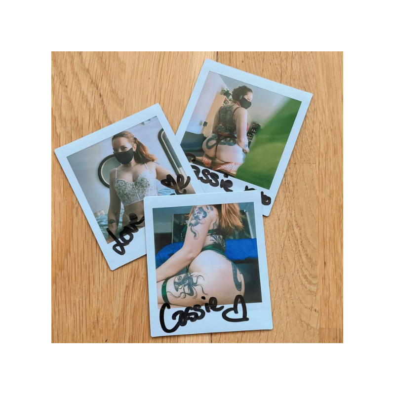 Polaroid dédicacé
